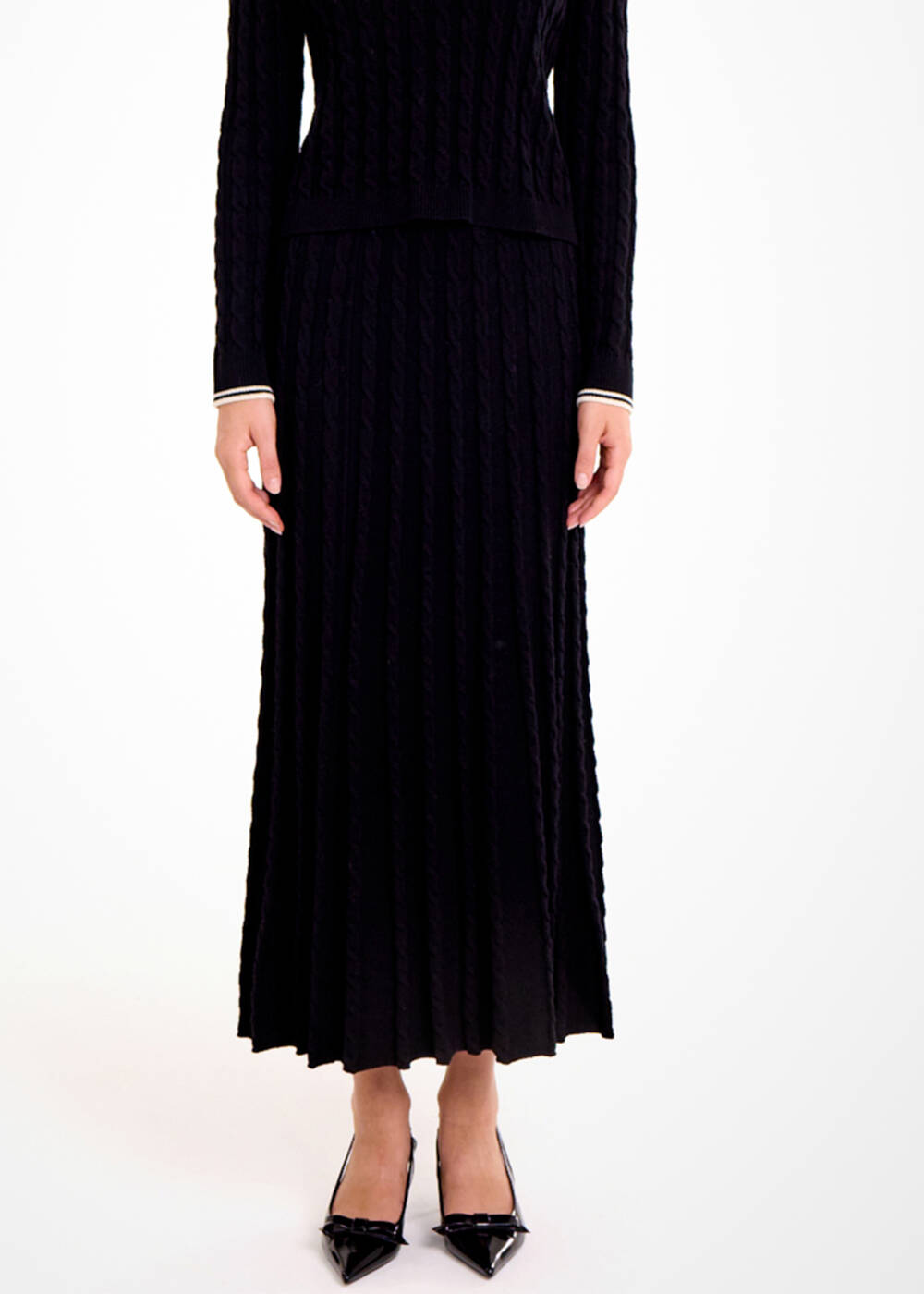 Cable Contrast Midi Leg Black Knit Skirt Knitss