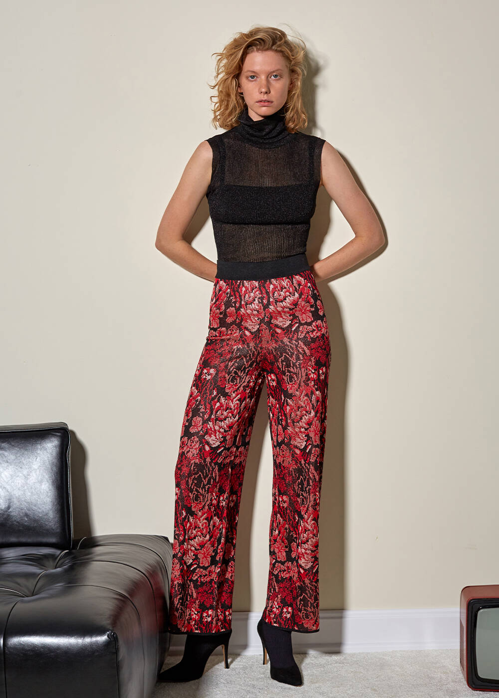 Çiçek Desen Kırmızı Triko Pantolon - 2