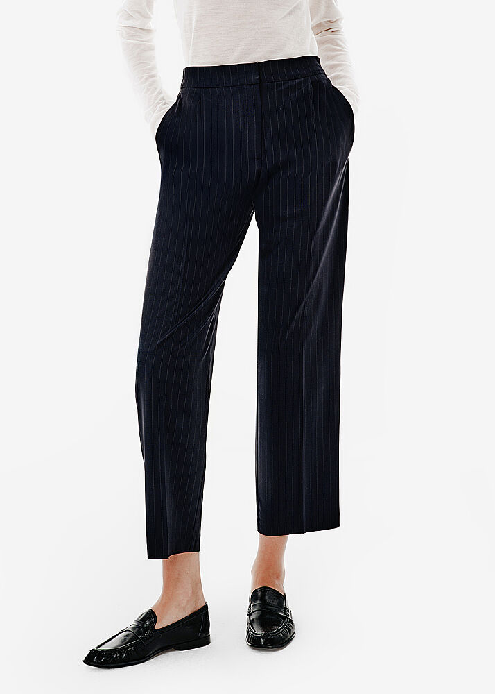 Cigarette Fit Pleat-Detail Navy Pants - KNITSS (1)