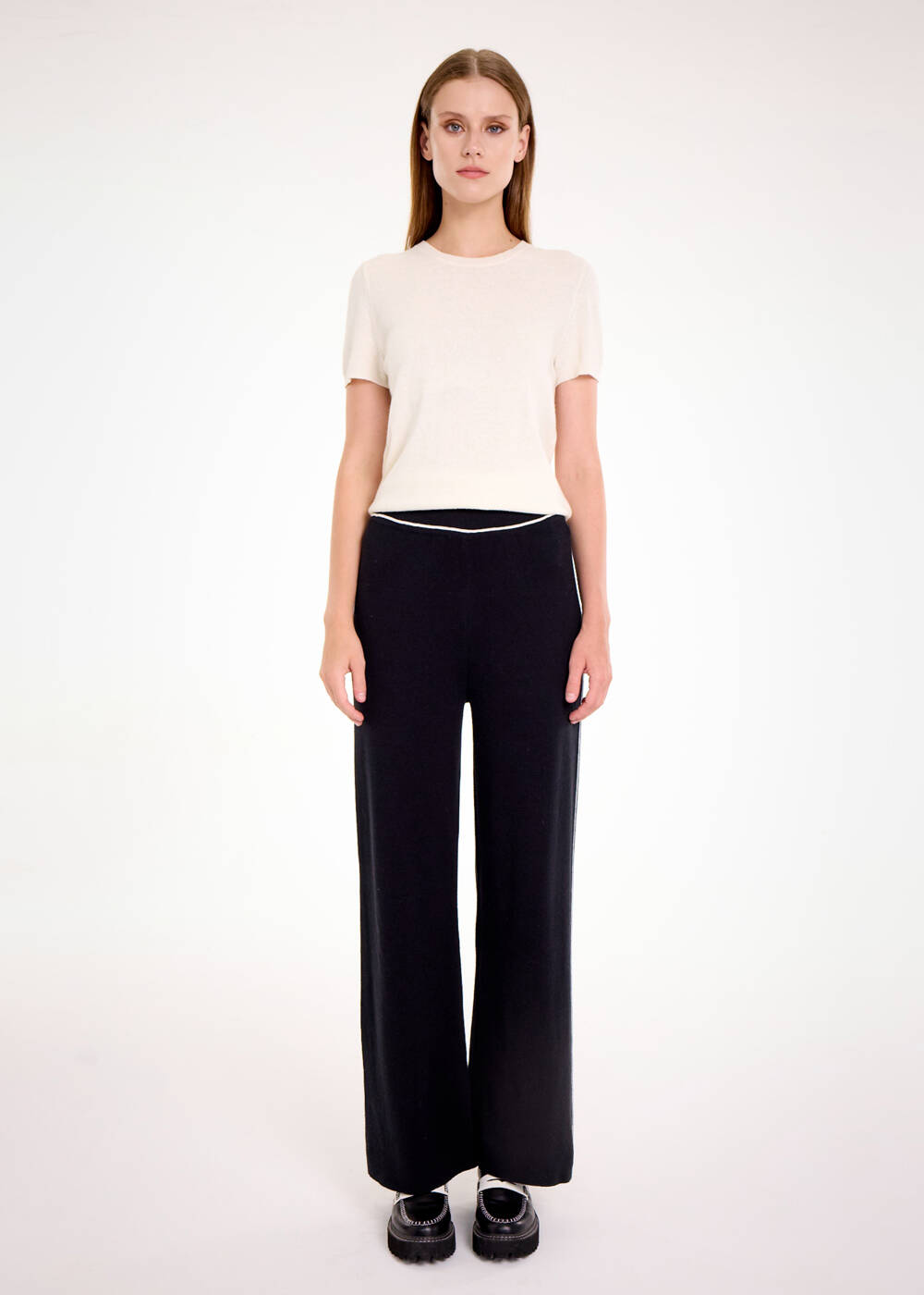 CONTRAST STRIPED KNIT PANTS - 2