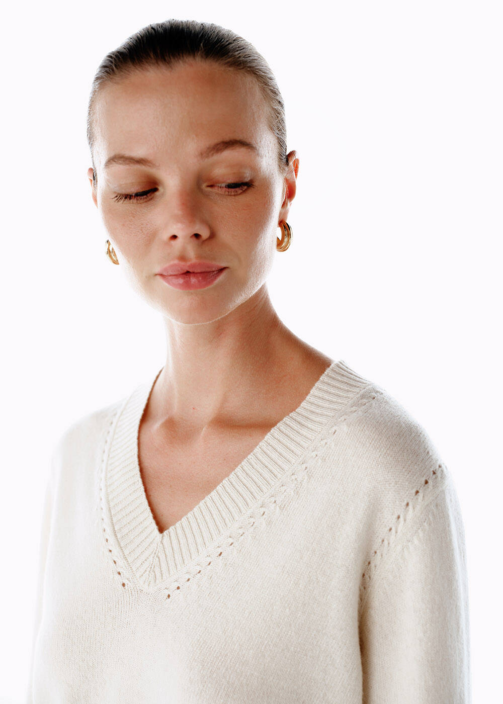 ECRU V NECK CASHMERE SWEATER - 1