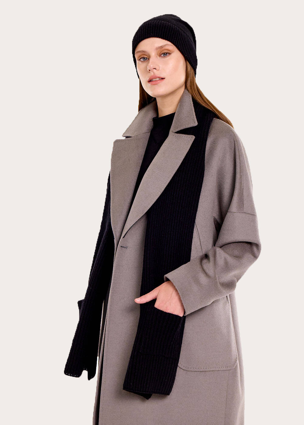 ESSENTIAL POCKET DETAILED BLACK CASHMERE SCARF - 2