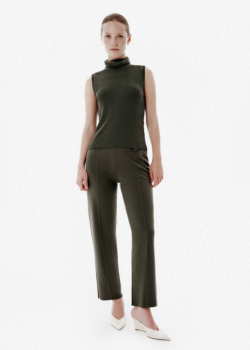 Fine Knit Roll Leaf Top - 2