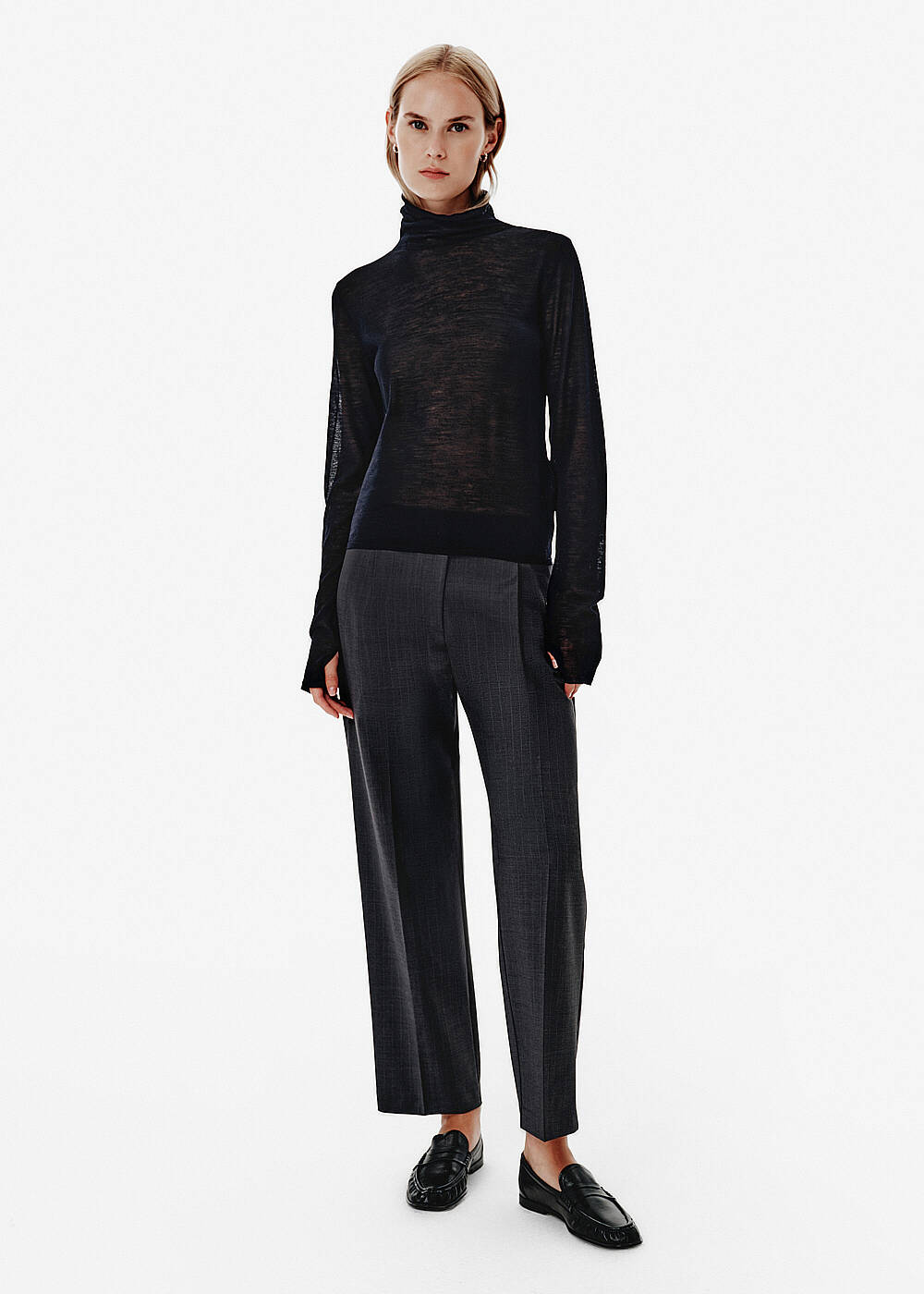 Fine Knit Turtleneck Black Sweater - 2
