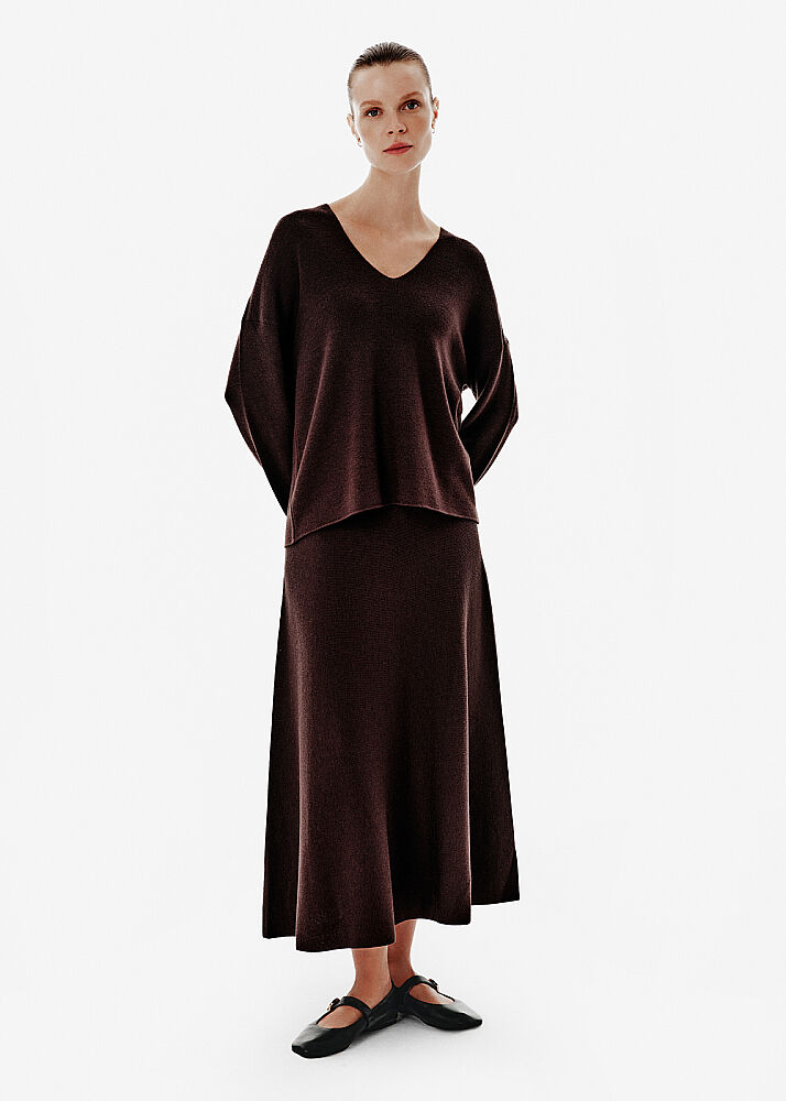 Fine Knit V Neck Brown Sweater - KNITSS (1)