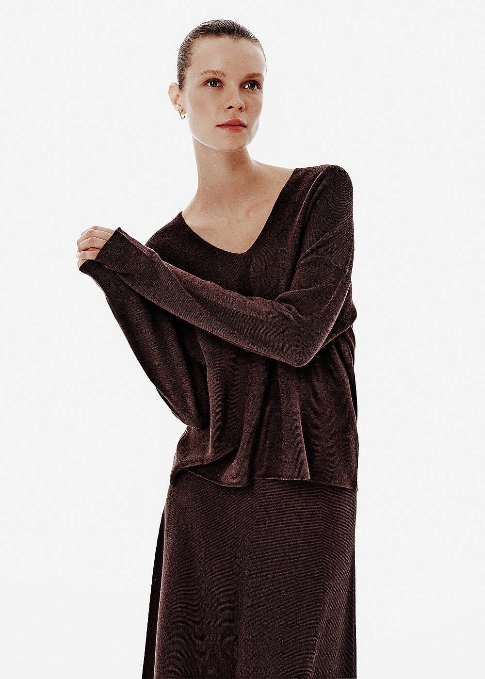 Fine Knit V Neck Brown Sweater - 1