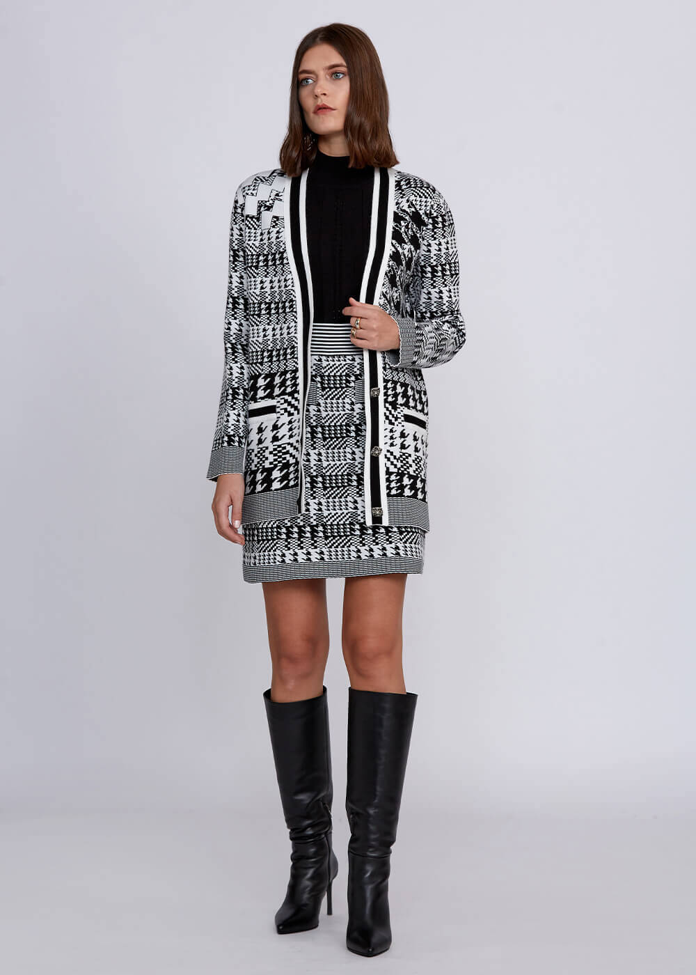Houndstooth Patterned Black White Knit Cardigan - 2