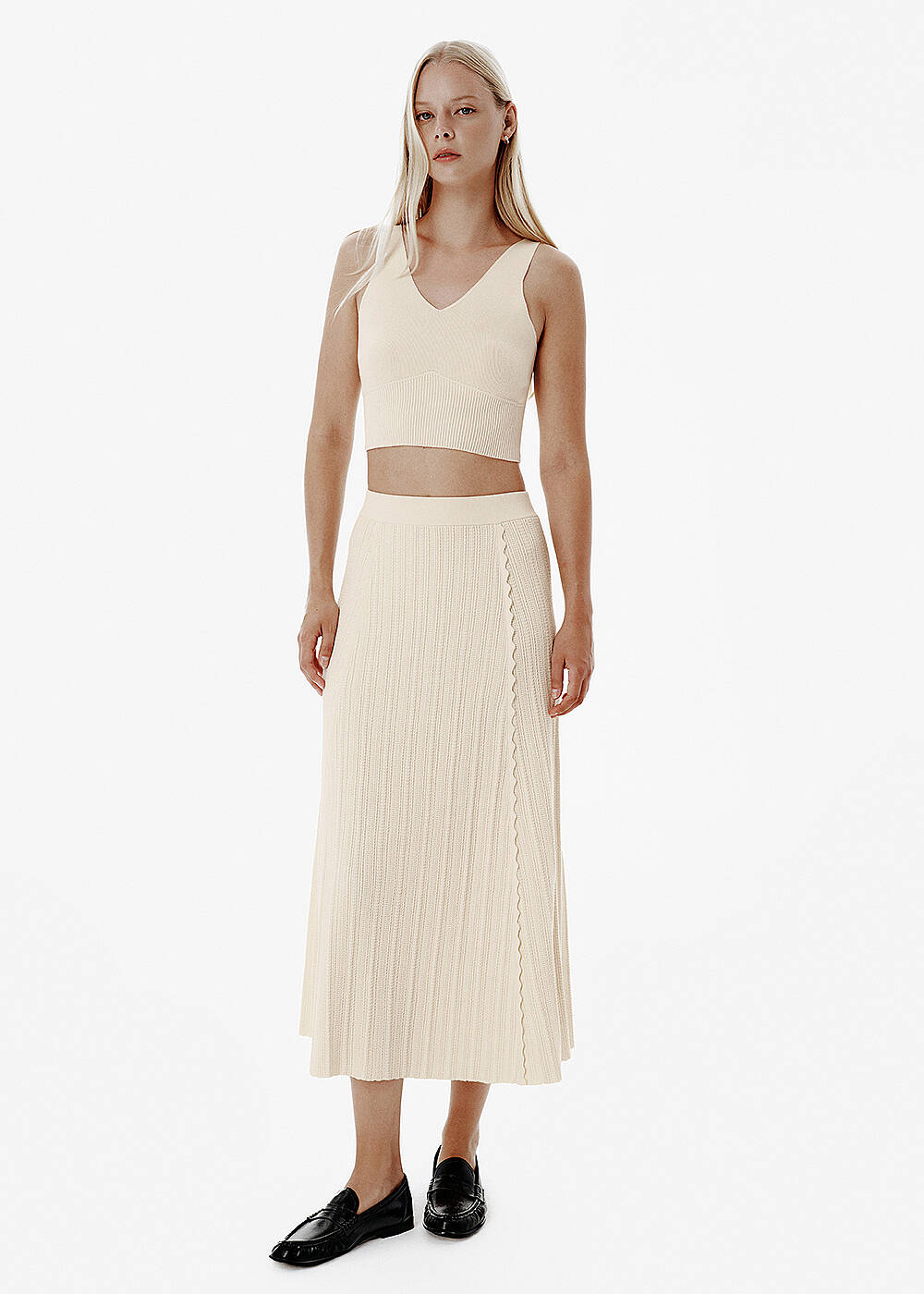 High Rib Waist Beige Crop Knit Top - 2