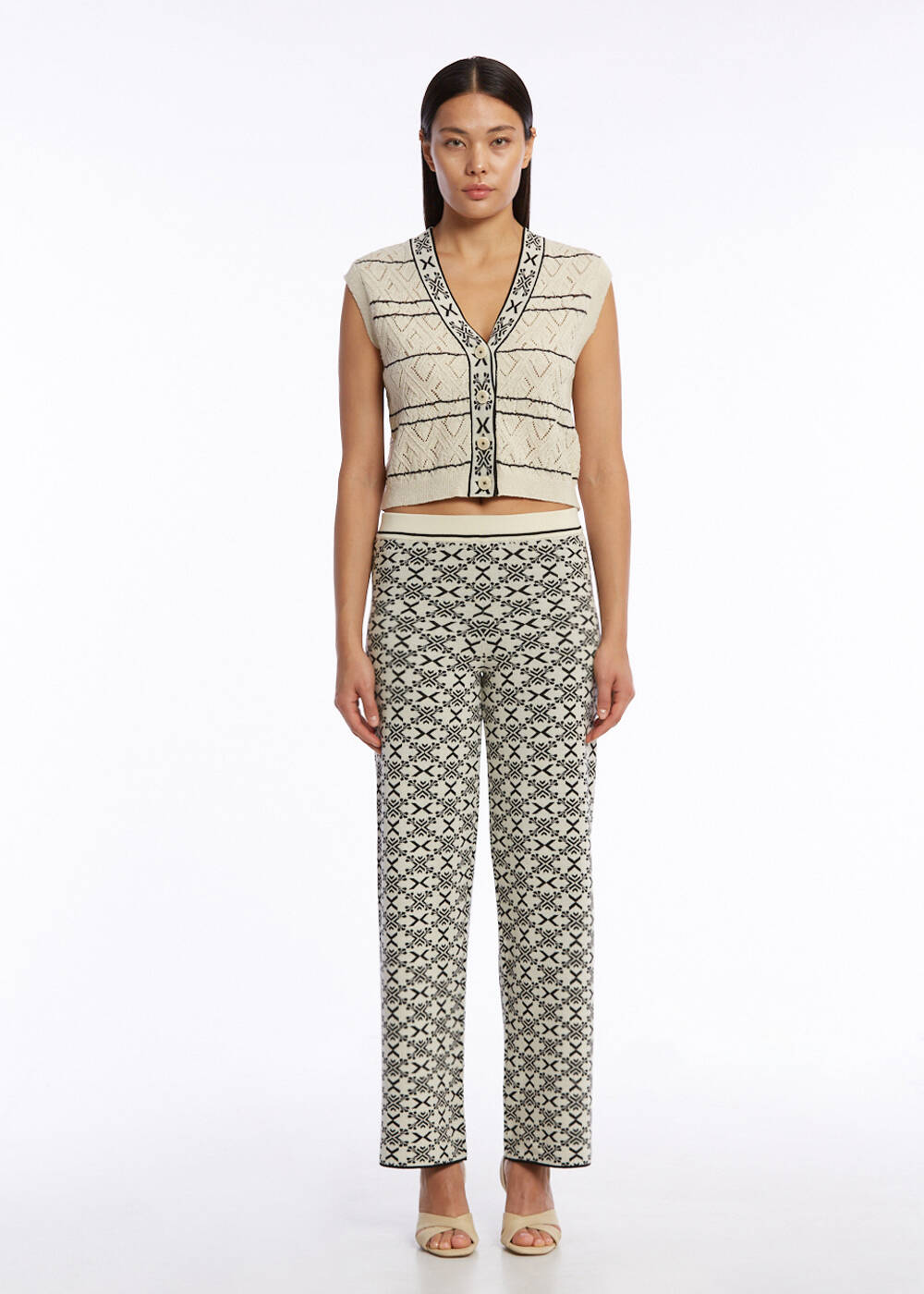 JACQUARD PATTERN DETAILED SAND KNIT TOP - 2