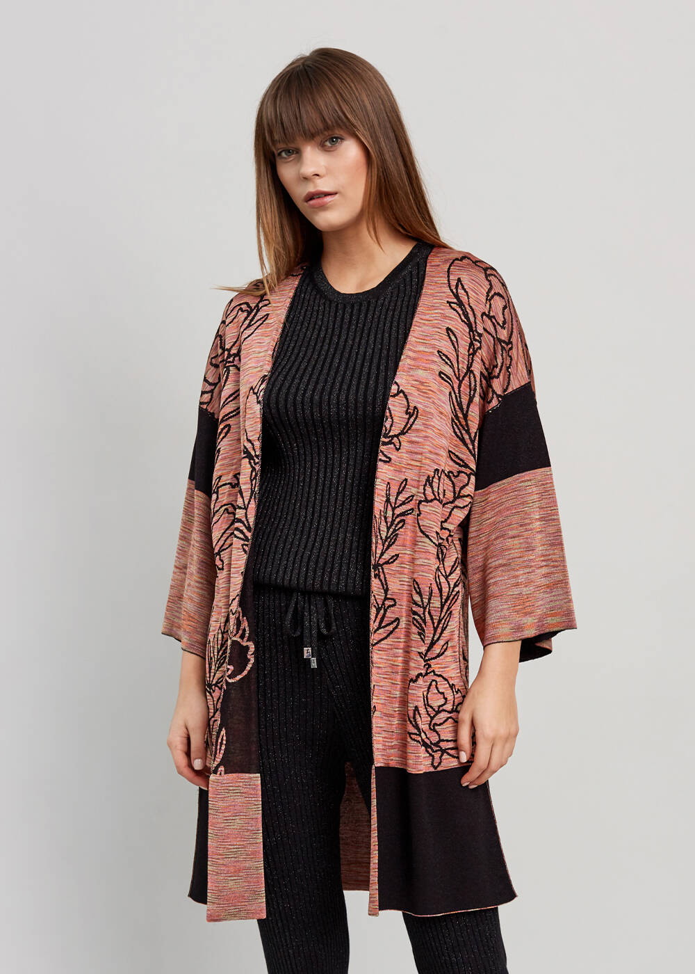 Lotus Desenli Çift Taraflı Siyah Triko Kimono - 1