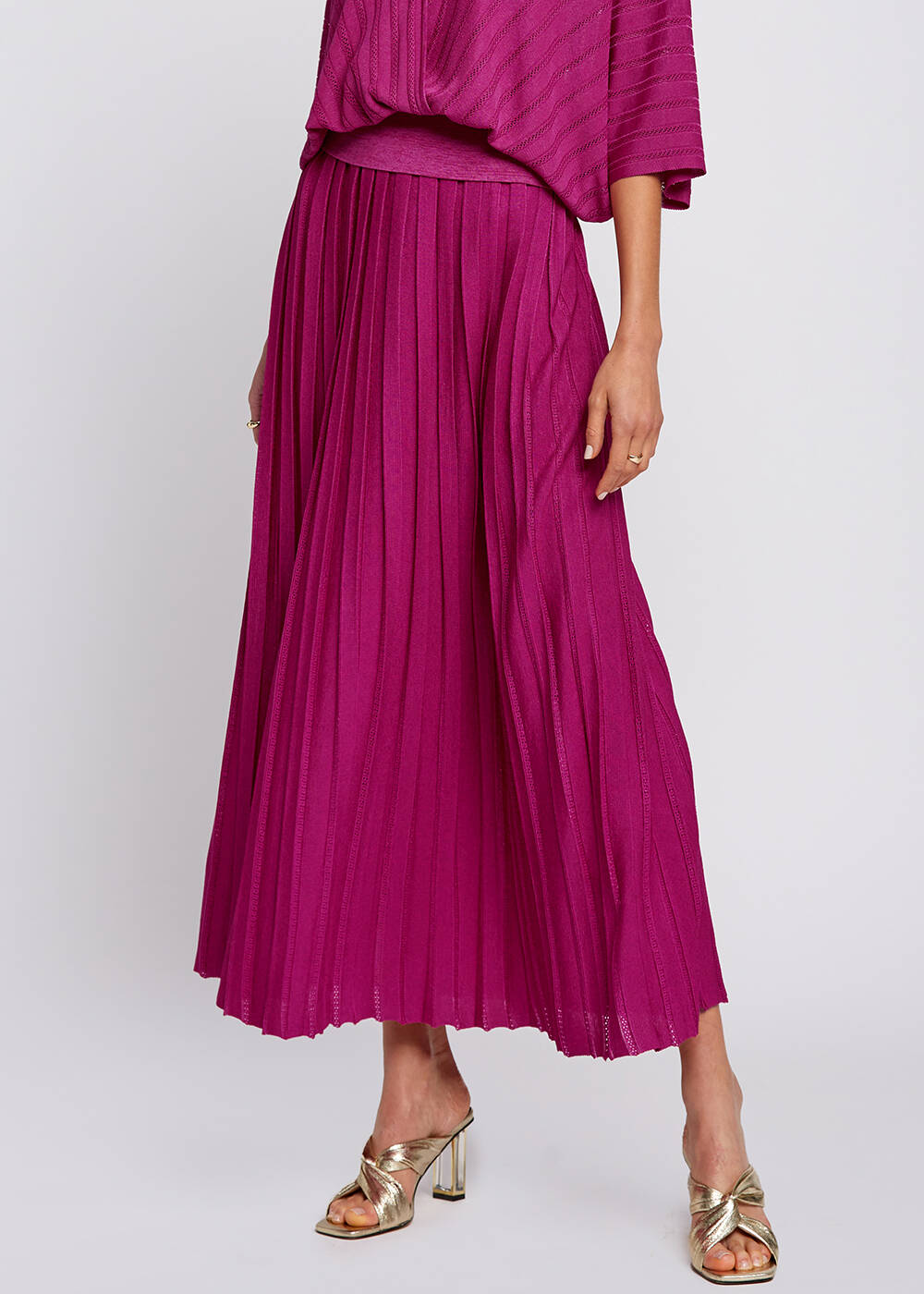 Pleated maxi deals skirt fuchsia