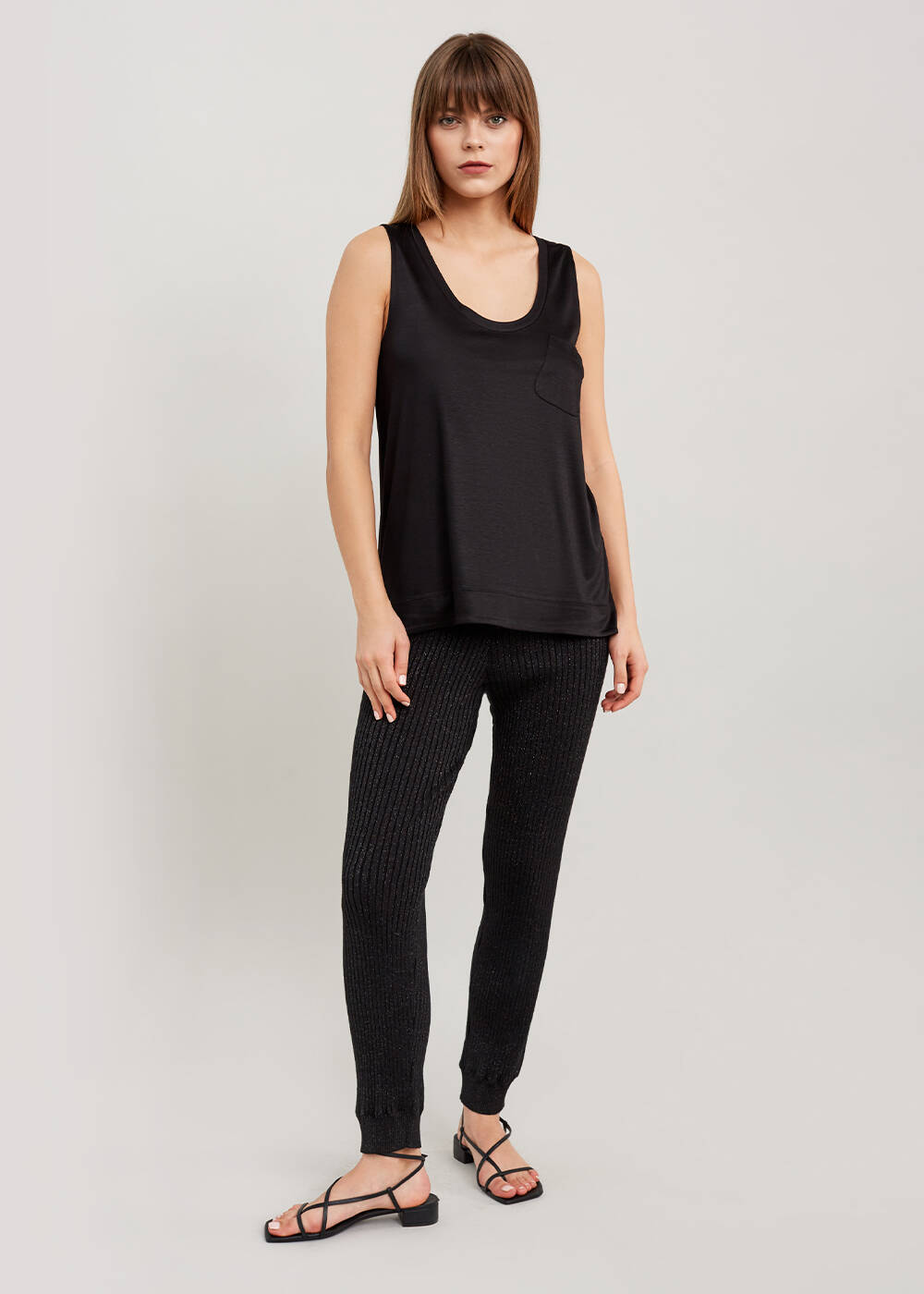 Pocket Detailed Sleeveless Black Shirt - 2