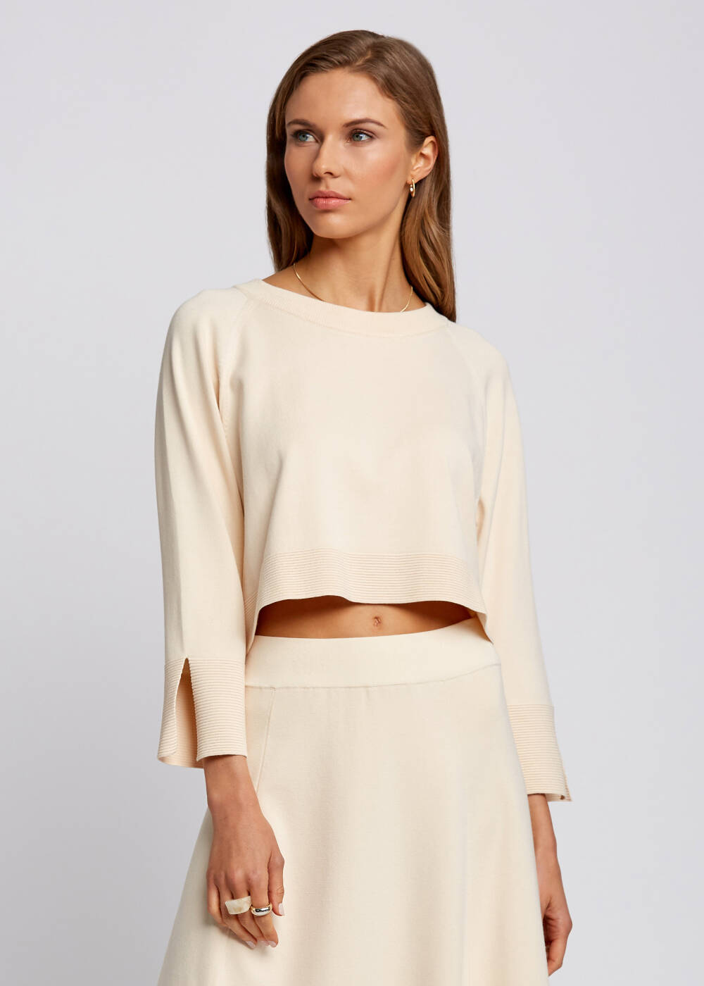 Round Neck Loose Fit Cream Crop Knit Top - 1