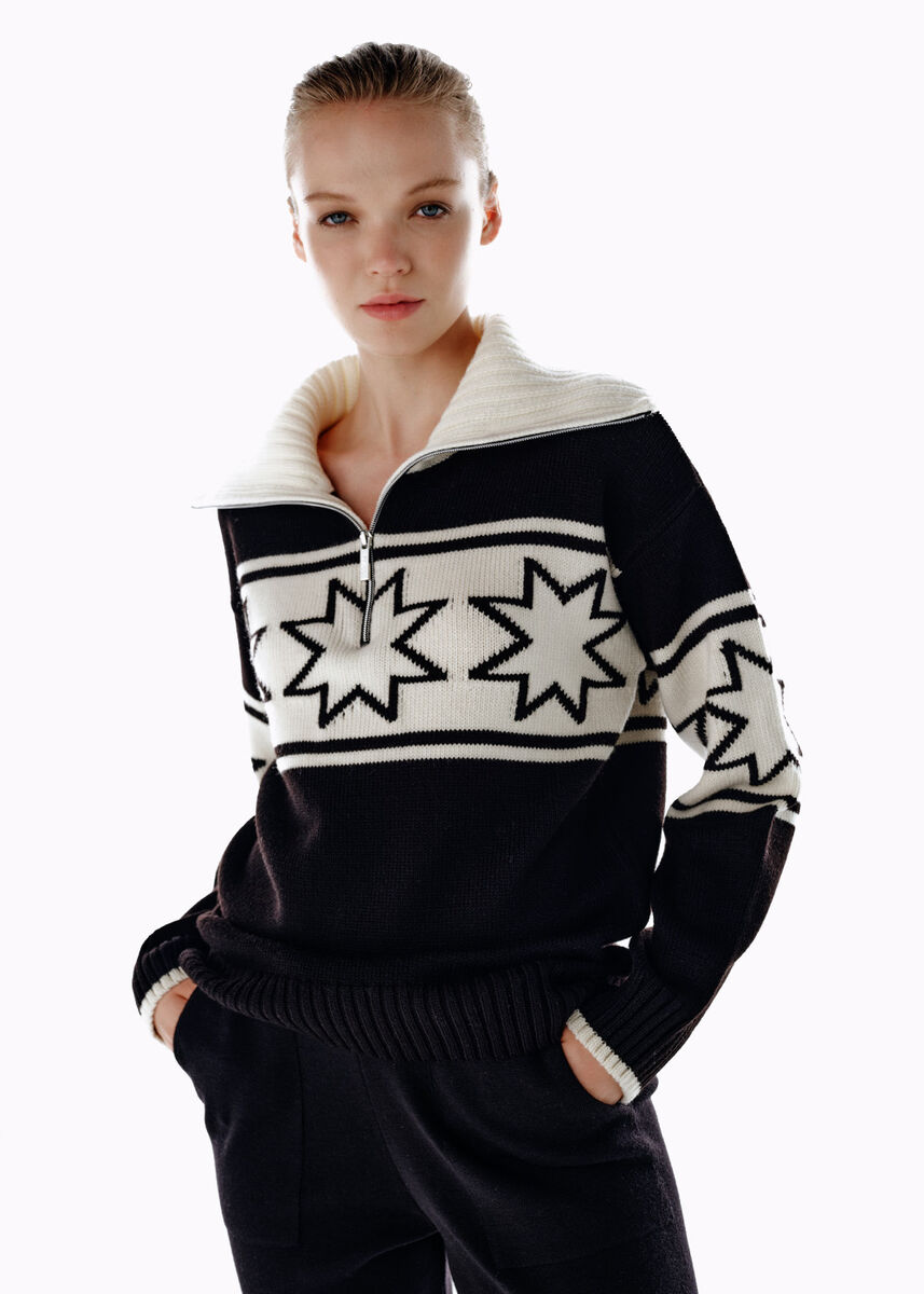 Siyah Beyaz Kontrast Yıldız Desenli Triko - KNITSS
