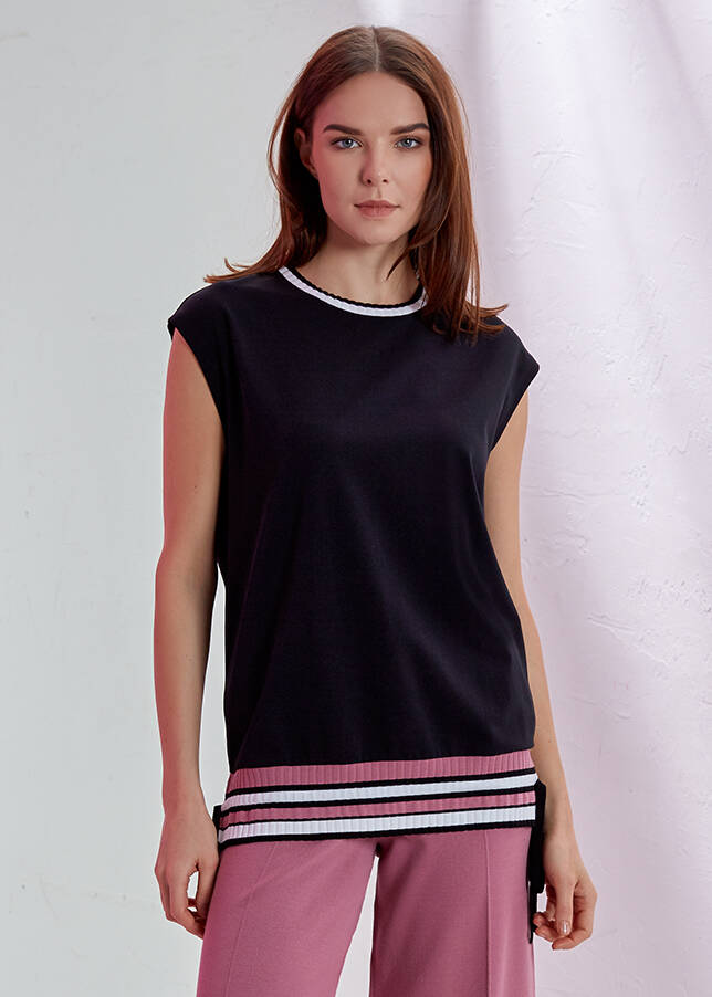 Sleeveless Crew Neck Black T-shirt - 1