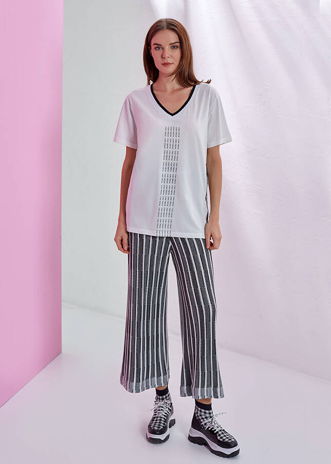 Yanları Çıt Çıt Detaylı V Yaka Tshirt - 2